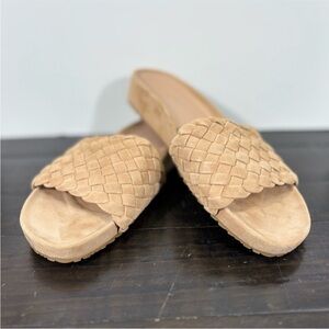 Cole haan Mojave tan suede slides sandals 9 M